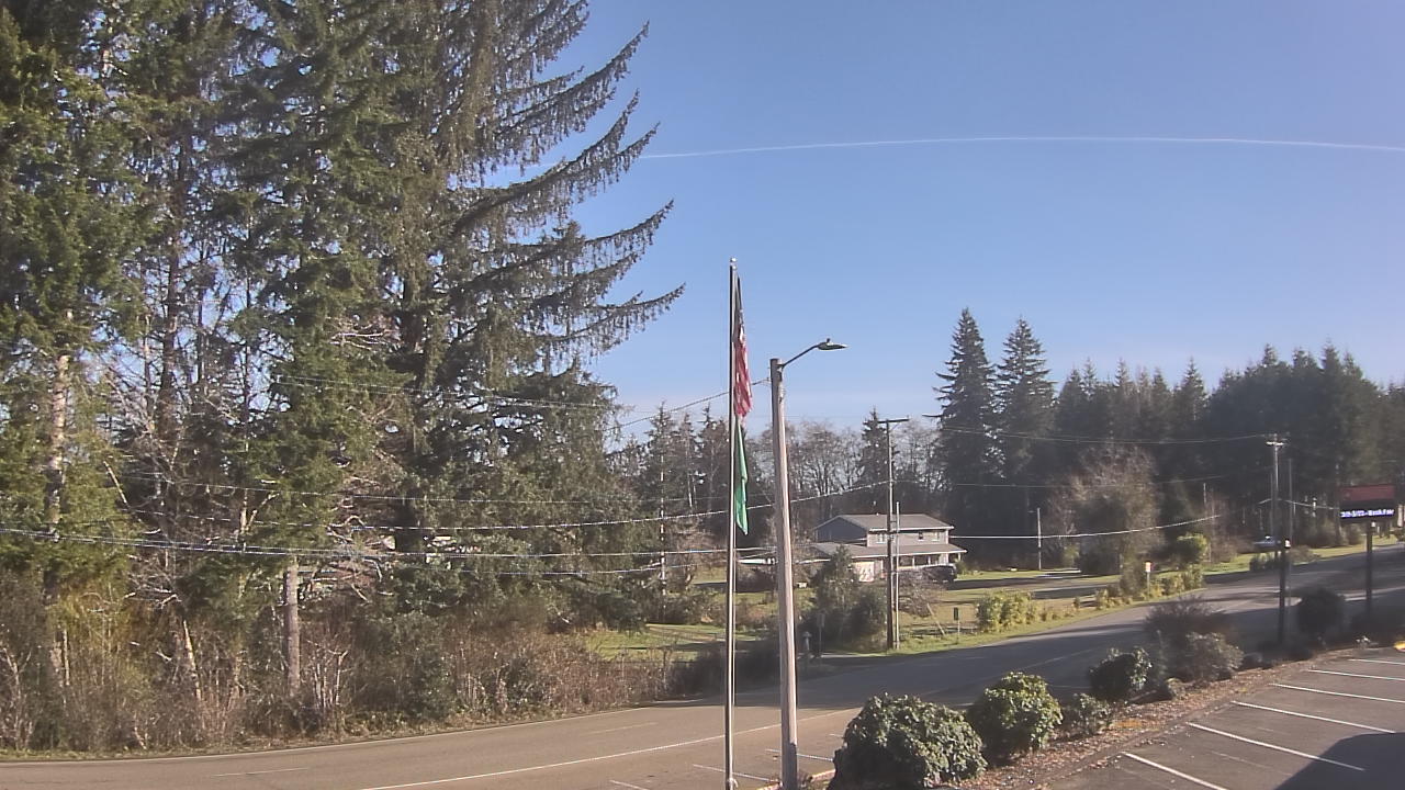 Thumbnail for current weather camera view from Wishkah Valley School in Aberdeen, Washington