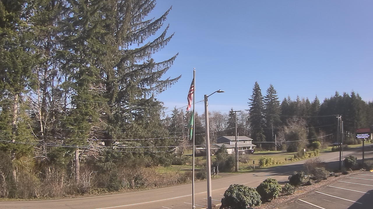 Thumbnail for current weather camera view from Wishkah Valley School in Aberdeen, Washington