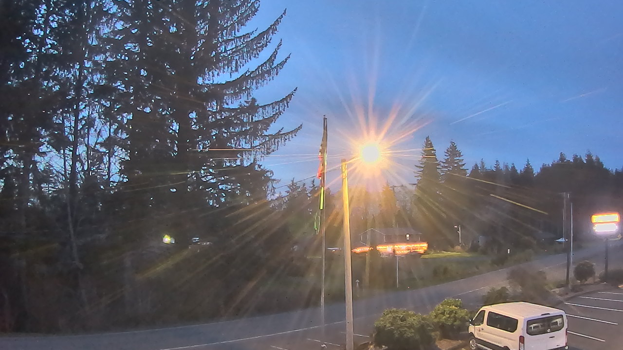 Thumbnail for current weather camera view from Wishkah Valley School in Aberdeen, Washington