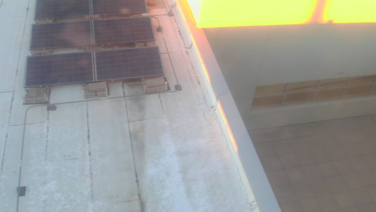 Thumbnail for current weather camera view from Career Enrichment Center in Albuquerque, New Mexico