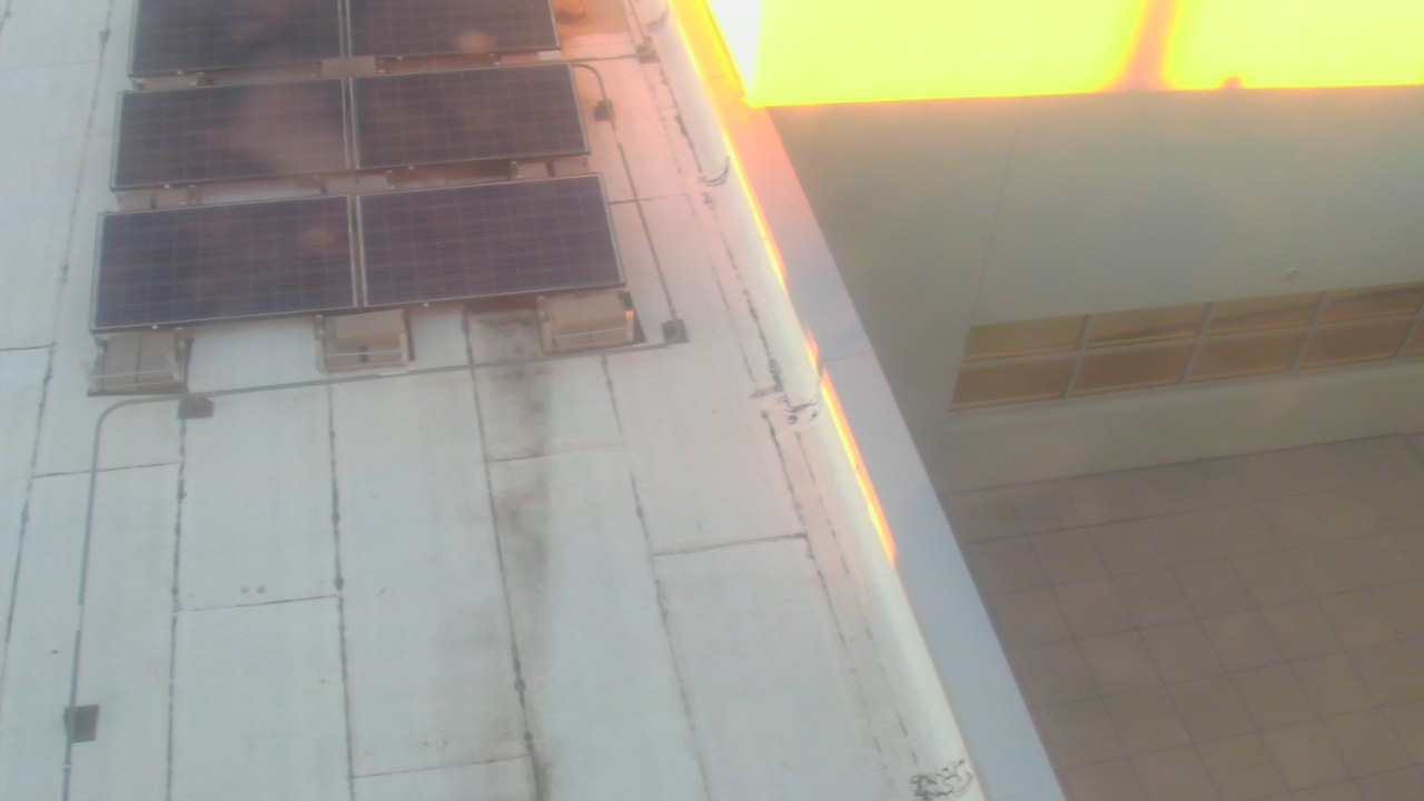 Thumbnail for current weather camera view from Career Enrichment Center in Albuquerque, New Mexico