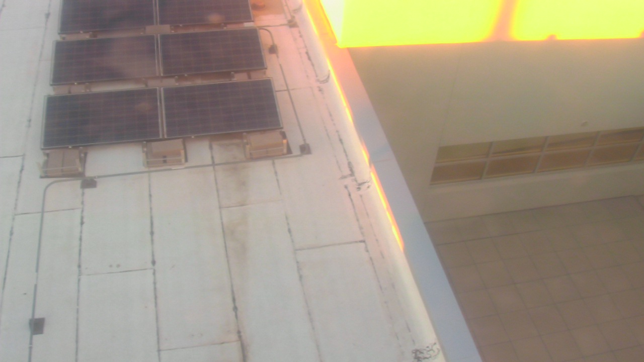 Thumbnail for current weather camera view from Career Enrichment Center in Albuquerque, New Mexico