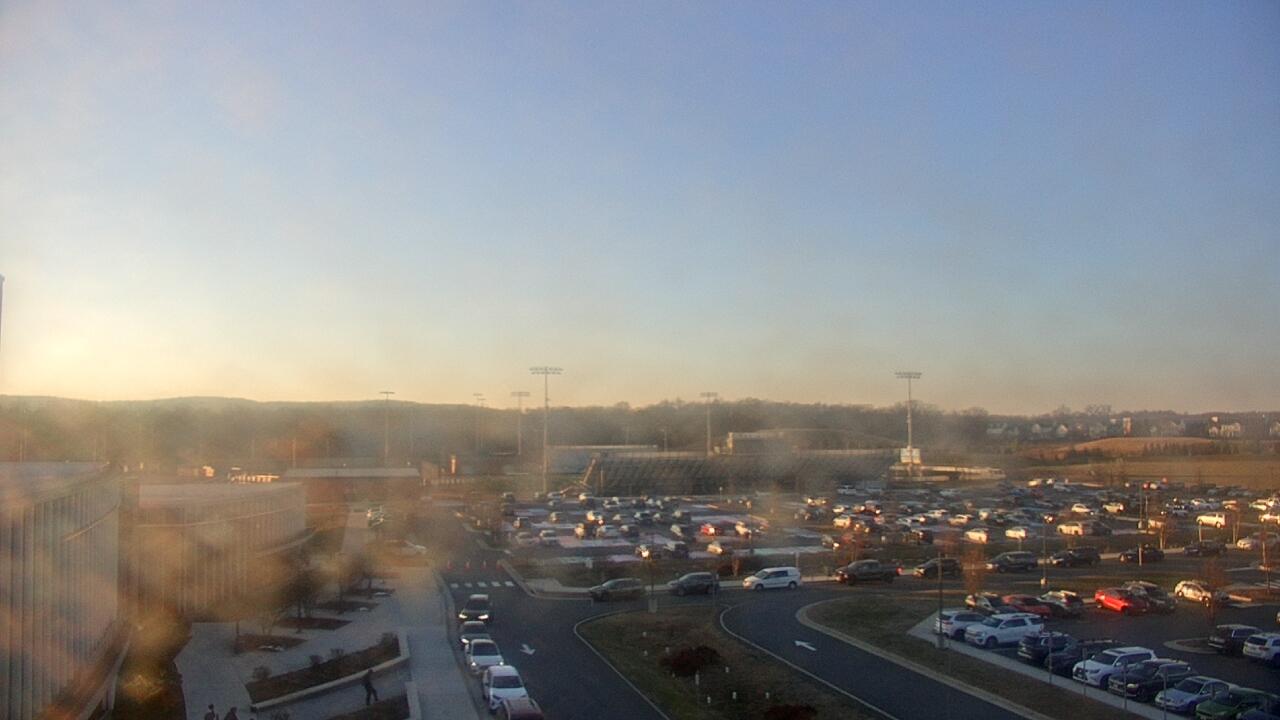 Thumbnail for current weather camera view from HS-9 Lightridge in Aldie, Virginia