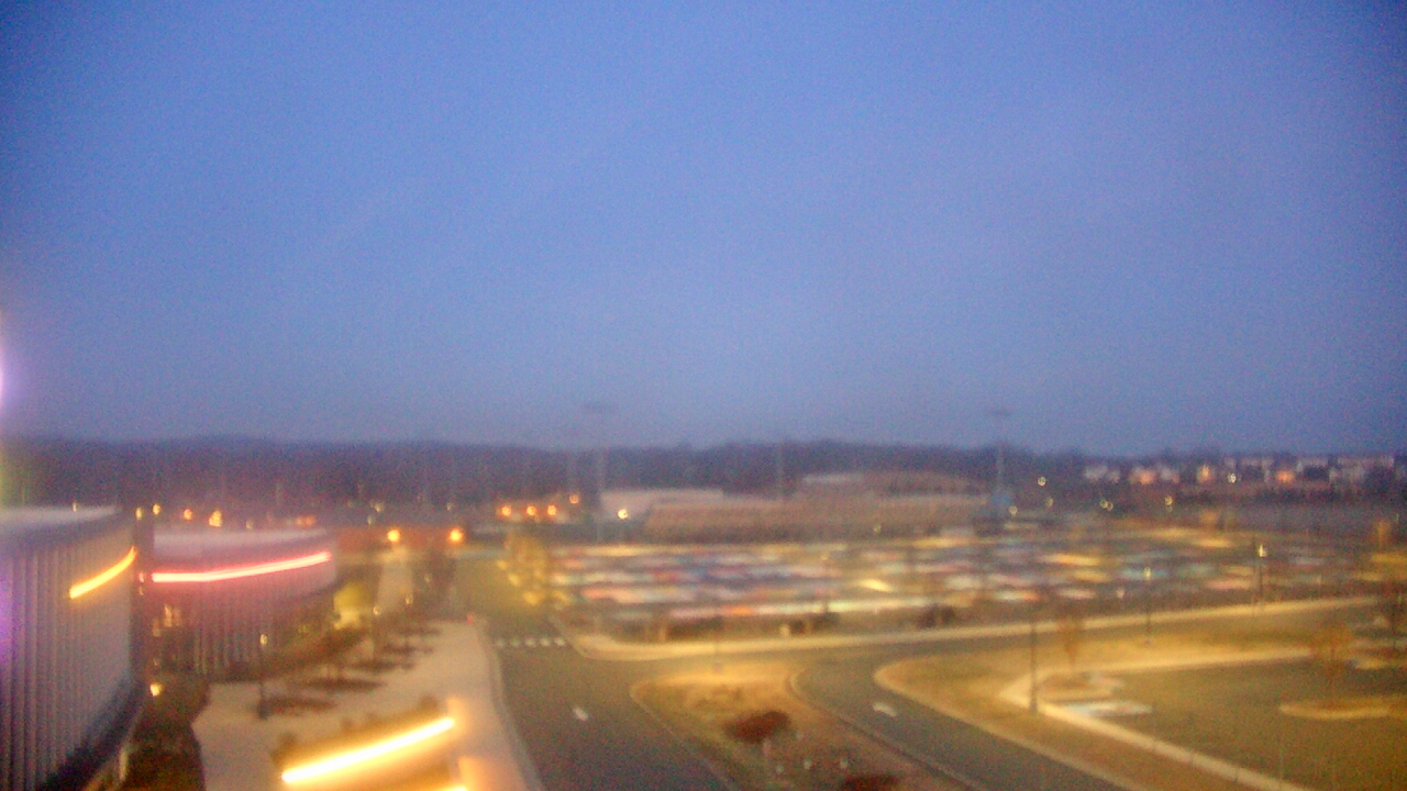 Thumbnail for current weather camera view from HS-9 Lightridge in Aldie, Virginia