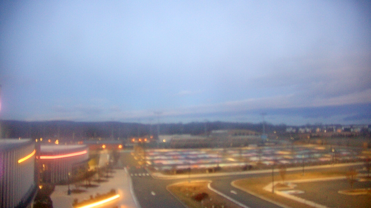 Thumbnail for current weather camera view from HS-9 Lightridge in Aldie, Virginia