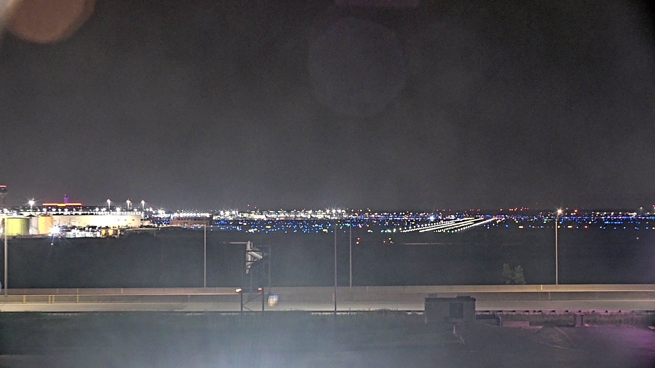 Thumbnail for current weather camera view from Allstate Arena in Des Plaines, Illinois