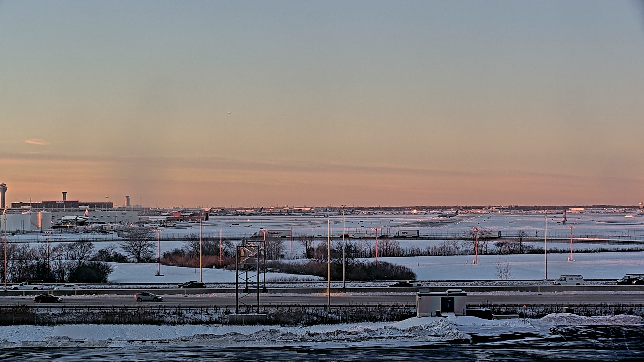 Thumbnail for current weather camera view from Allstate Arena in Des Plaines, Illinois