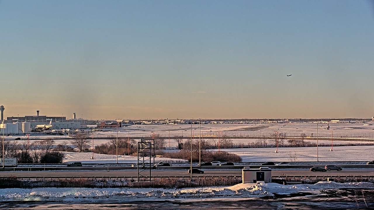 Thumbnail for current weather camera view from Allstate Arena in Des Plaines, Illinois