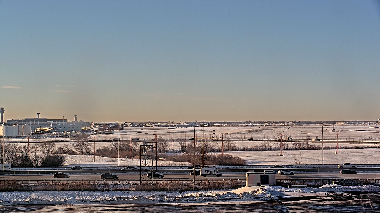 Thumbnail for current weather camera view from Allstate Arena in Des Plaines, Illinois
