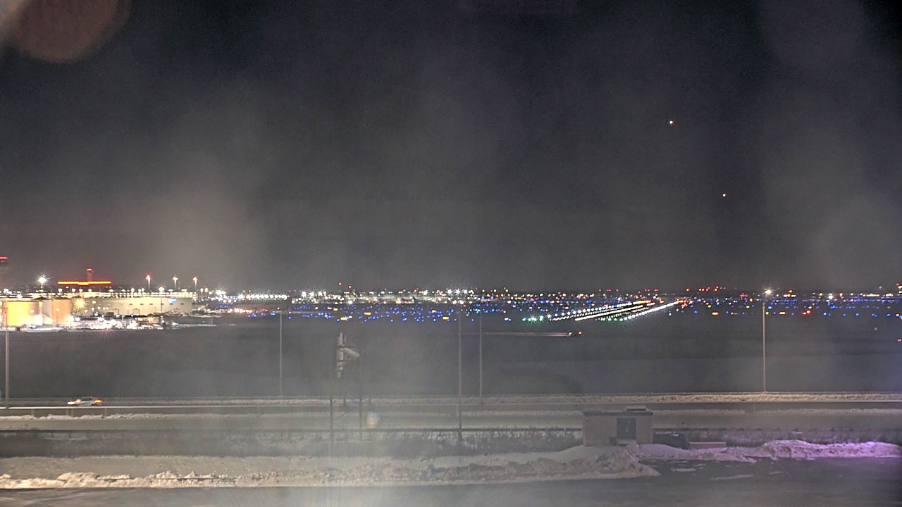 Thumbnail for current weather camera view from Allstate Arena in Des Plaines, Illinois