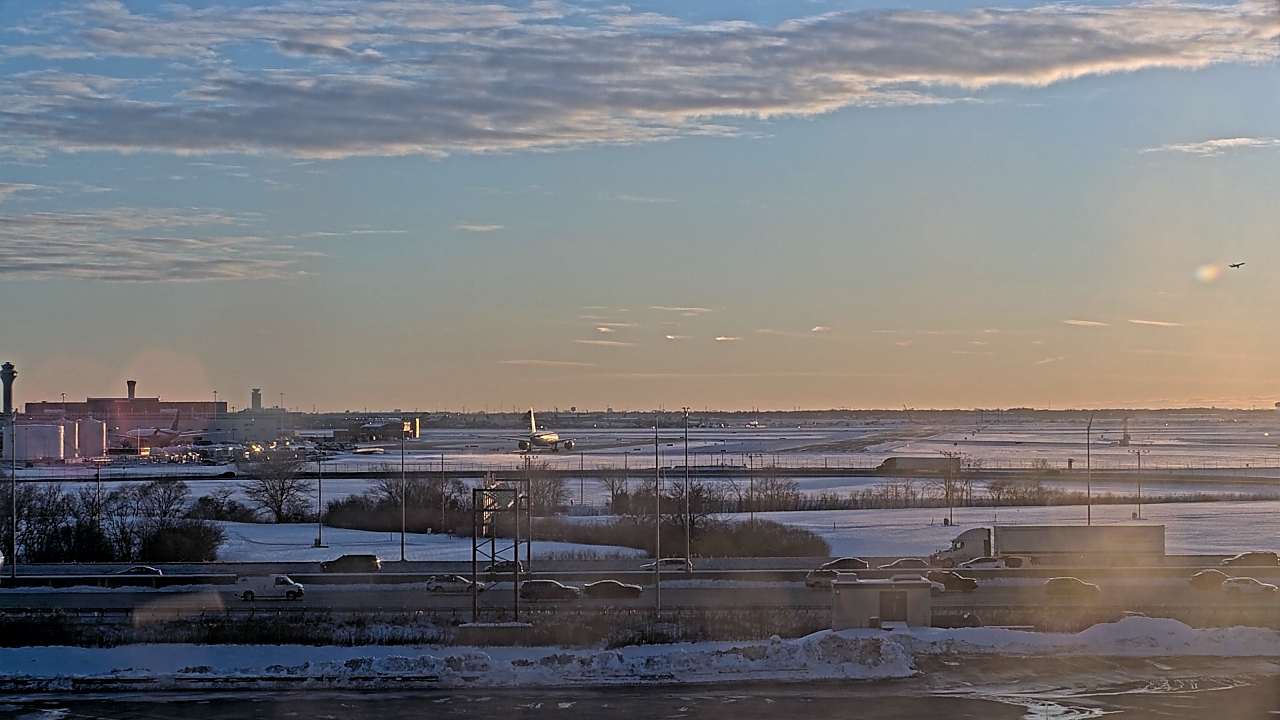 Thumbnail for current weather camera view from Allstate Arena in Des Plaines, Illinois