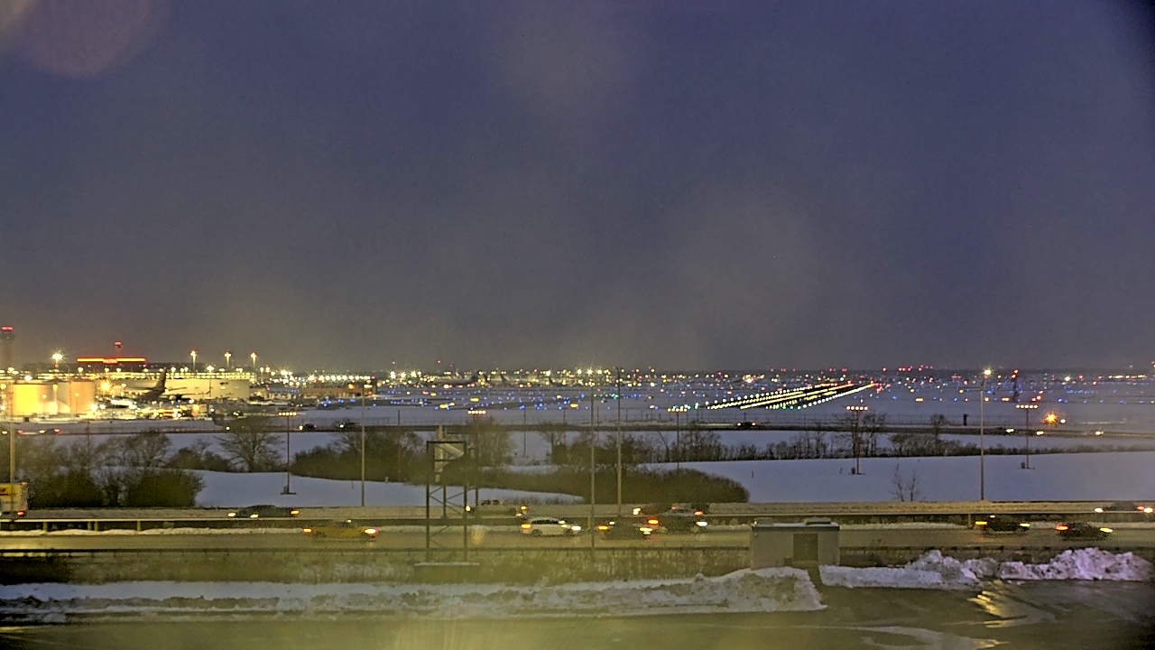 Thumbnail for current weather camera view from Allstate Arena in Des Plaines, Illinois