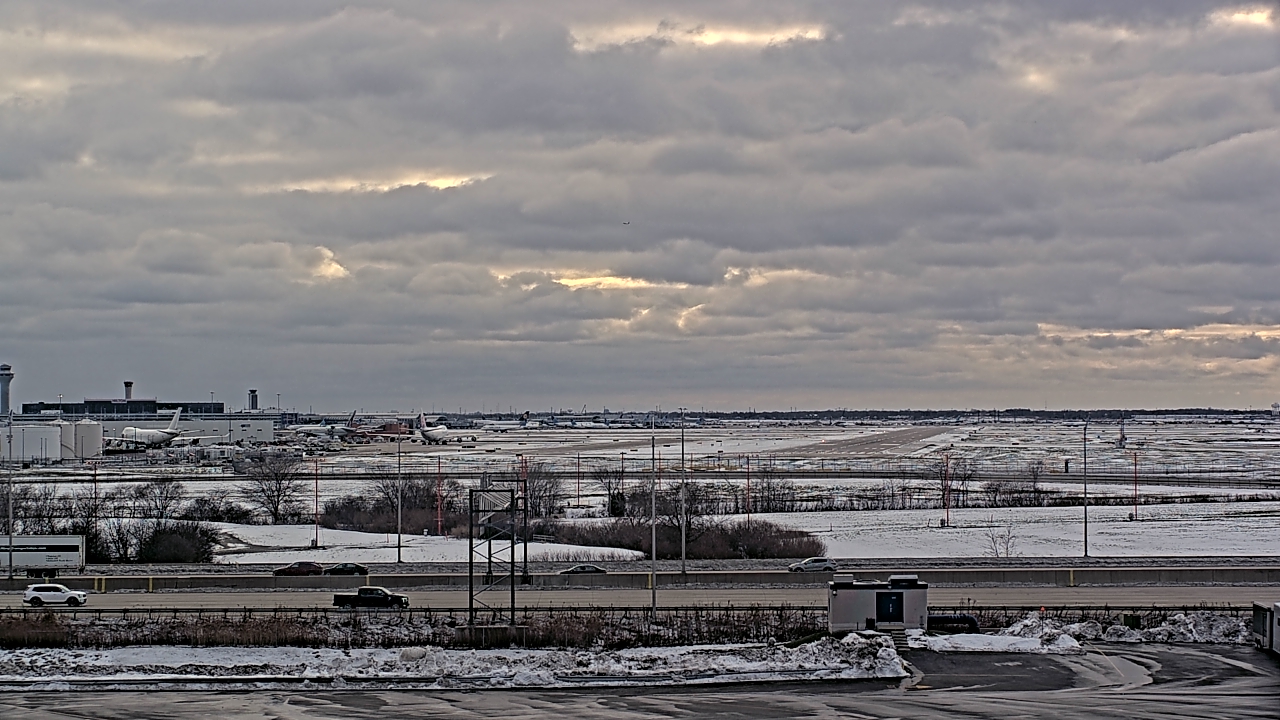 Thumbnail for current weather camera view from Allstate Arena in Des Plaines, Illinois