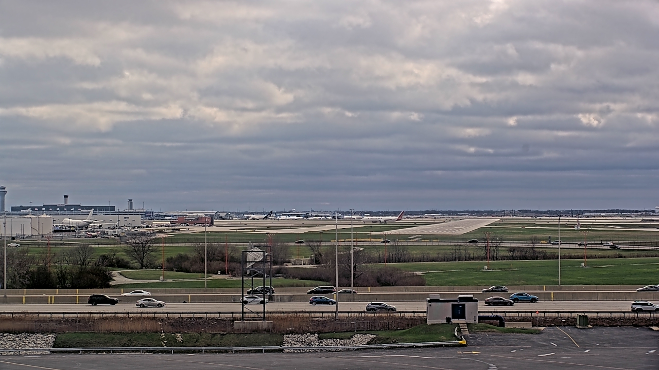 Thumbnail for current weather camera view from Allstate Arena in Des Plaines, Illinois