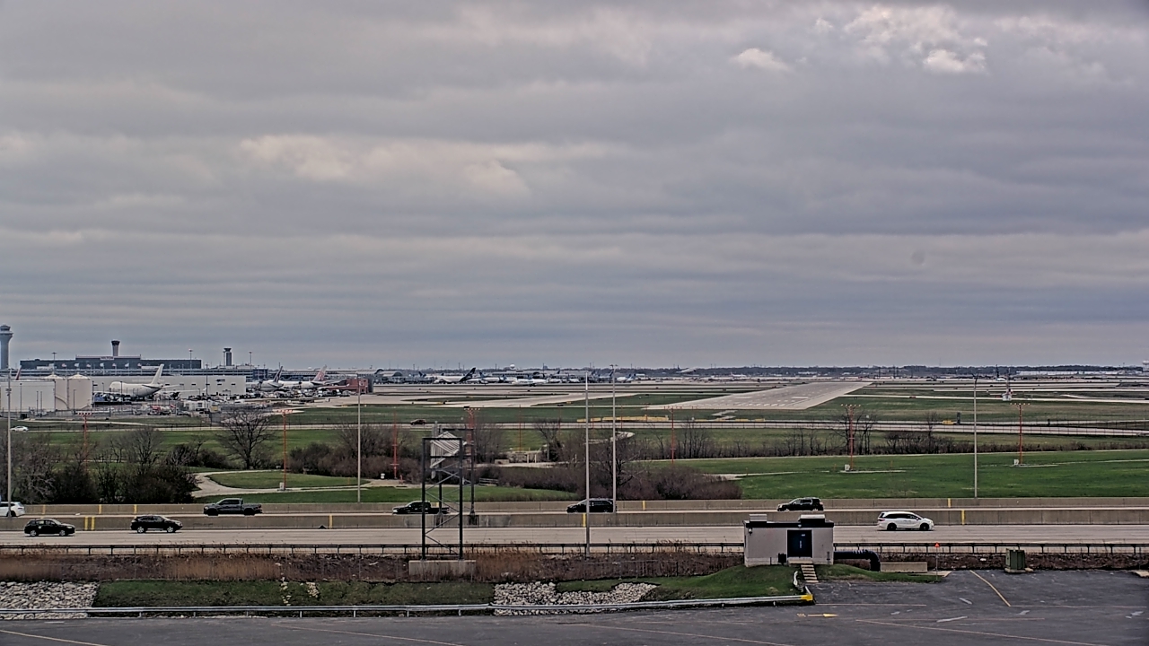 Thumbnail for current weather camera view from Allstate Arena in Des Plaines, Illinois