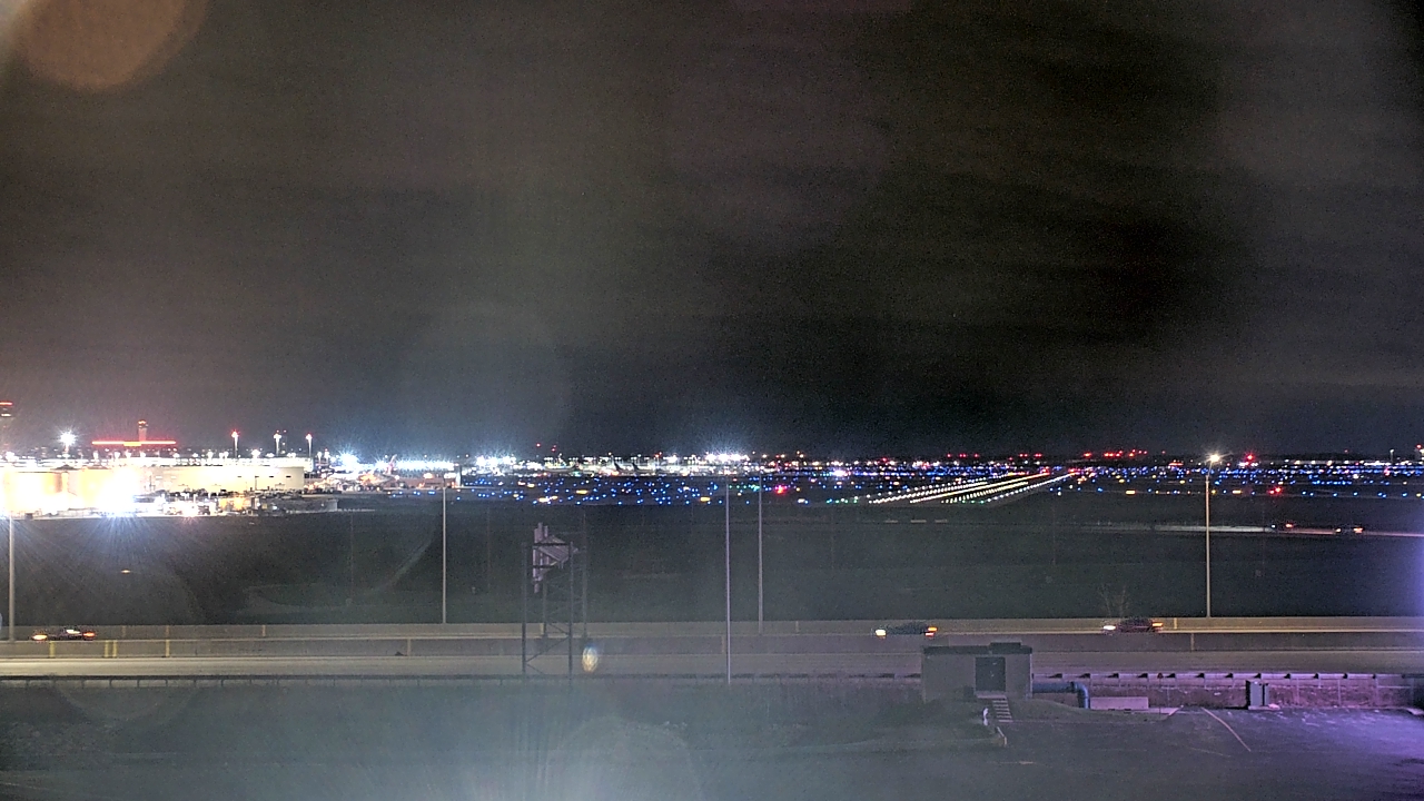 Thumbnail for current weather camera view from Allstate Arena in Des Plaines, Illinois