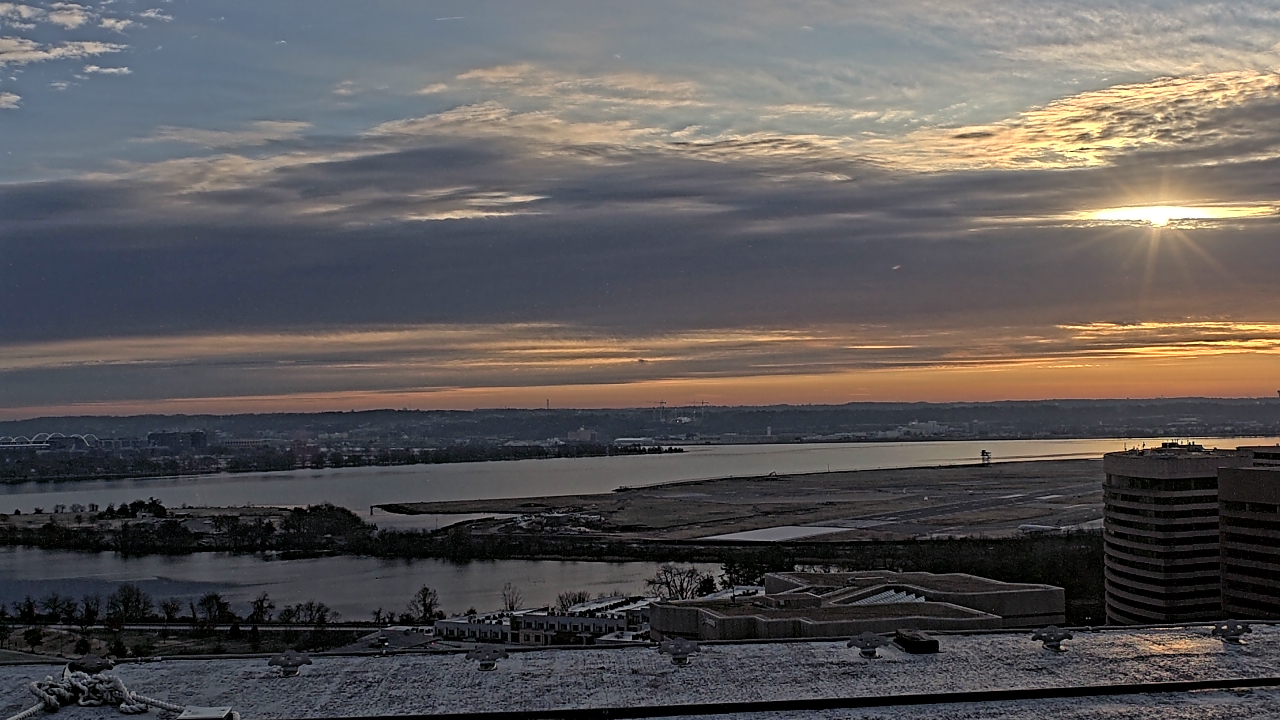 Thumbnail for current weather camera view from Altaire in Arlington, Virginia