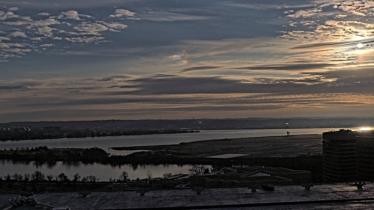 Thumbnail for current weather camera view from Altaire in Arlington, Virginia