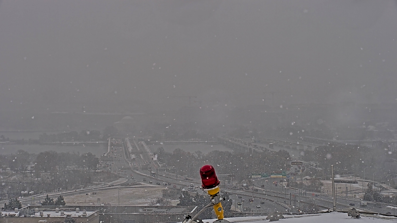 Thumbnail for current weather camera view from Altaire in Arlington, Virginia