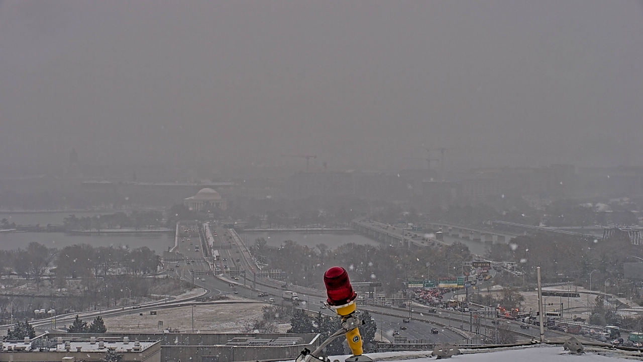 Thumbnail for current weather camera view from Altaire in Arlington, Virginia