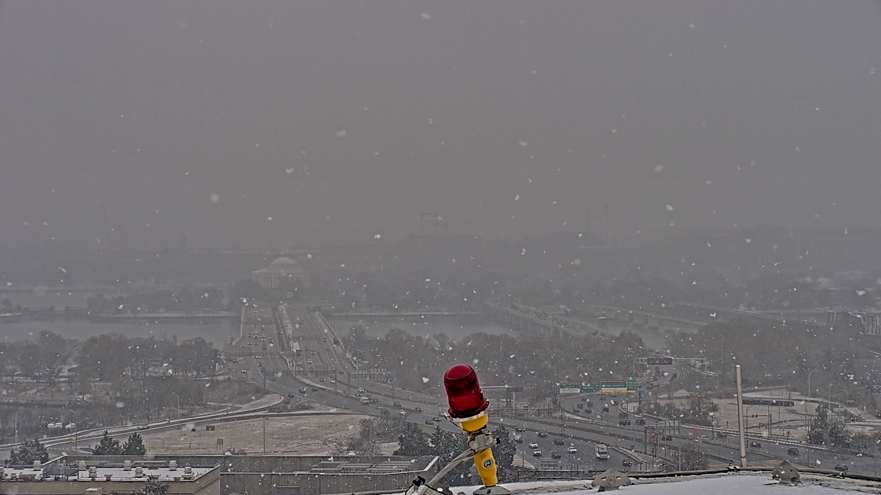 Thumbnail for current weather camera view from Altaire in Arlington, Virginia