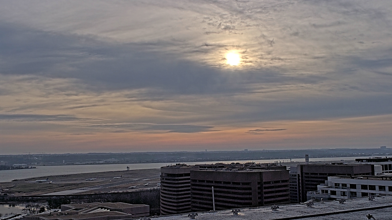 Thumbnail for current weather camera view from Altaire in Arlington, Virginia