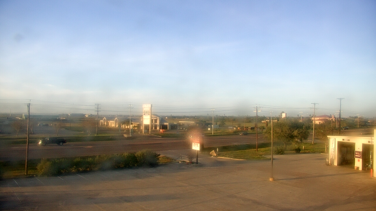 Thumbnail for current weather camera view from AOC Auto Parts in Corpus Christi, Texas