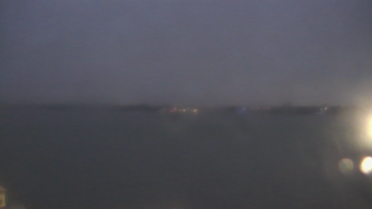 Thumbnail for current weather camera view from SBPG Port Ship Service Arabi in Arabi, Louisiana