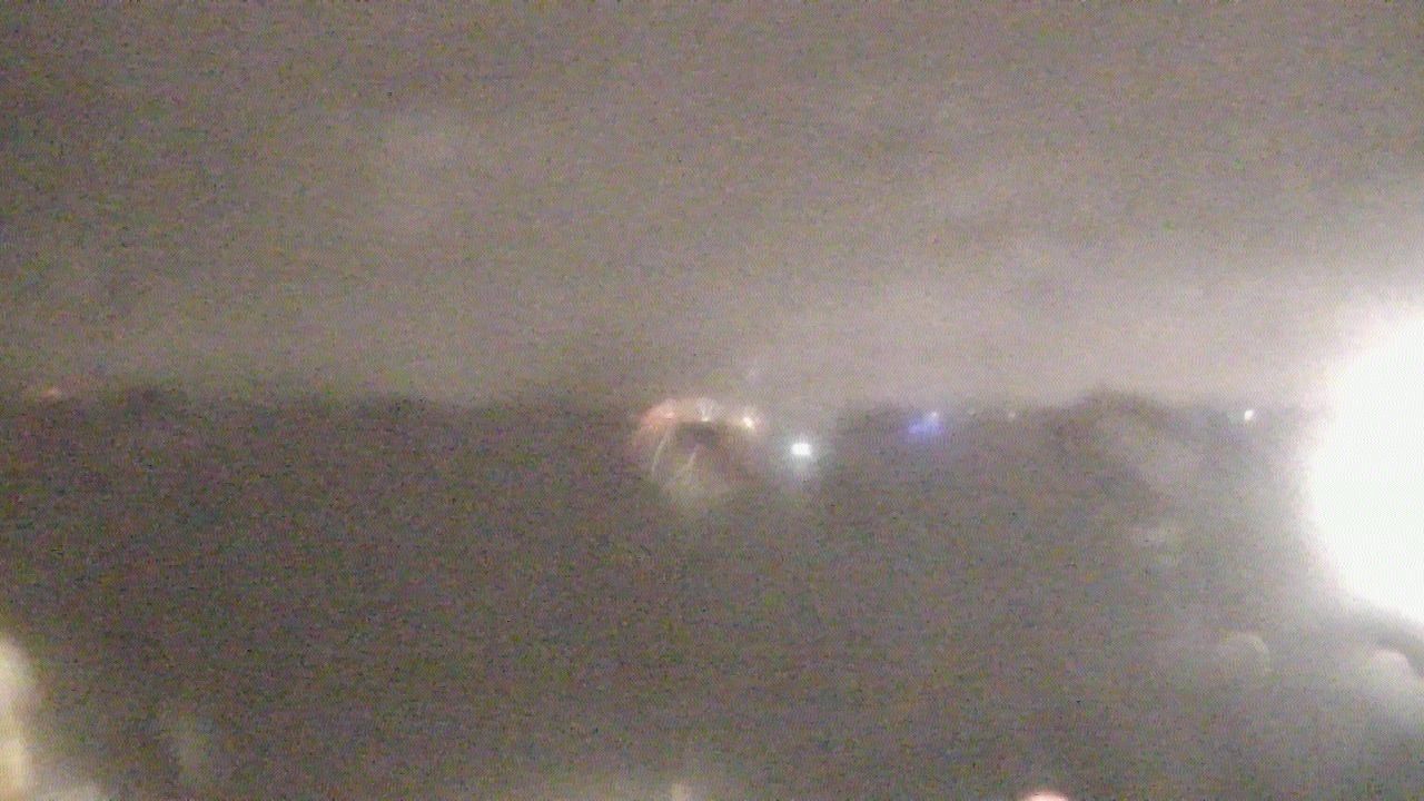 Thumbnail for current weather camera view from SBPG Port Ship Service Arabi in Arabi, Louisiana