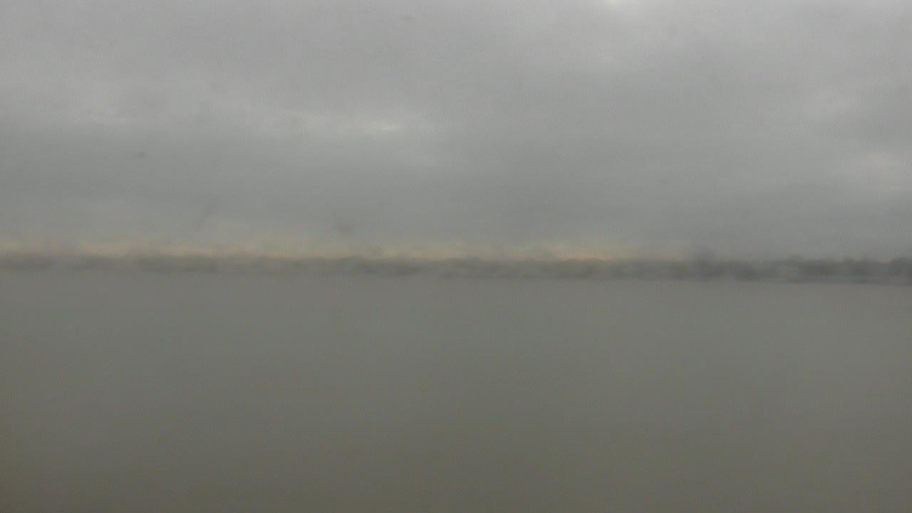 Thumbnail for current weather camera view from SBPG Port Ship Service Arabi in Arabi, Louisiana