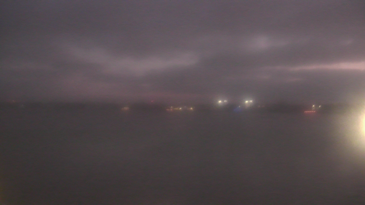Thumbnail for current weather camera view from SBPG Port Ship Service Arabi in Arabi, Louisiana
