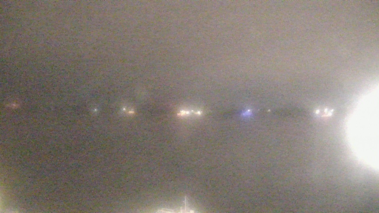 Thumbnail for current weather camera view from SBPG Port Ship Service Arabi in Arabi, Louisiana