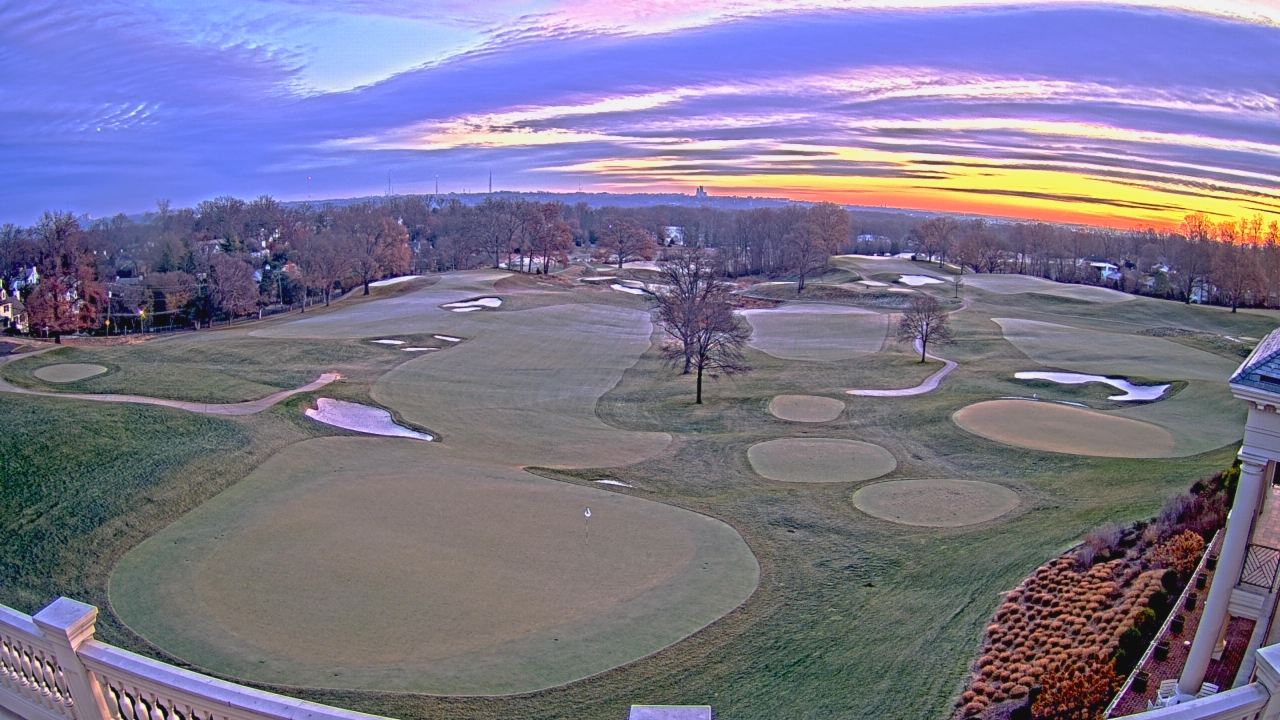 Thumbnail for current weather camera view from Washington Golf and Country Club in Arlington, Virginia