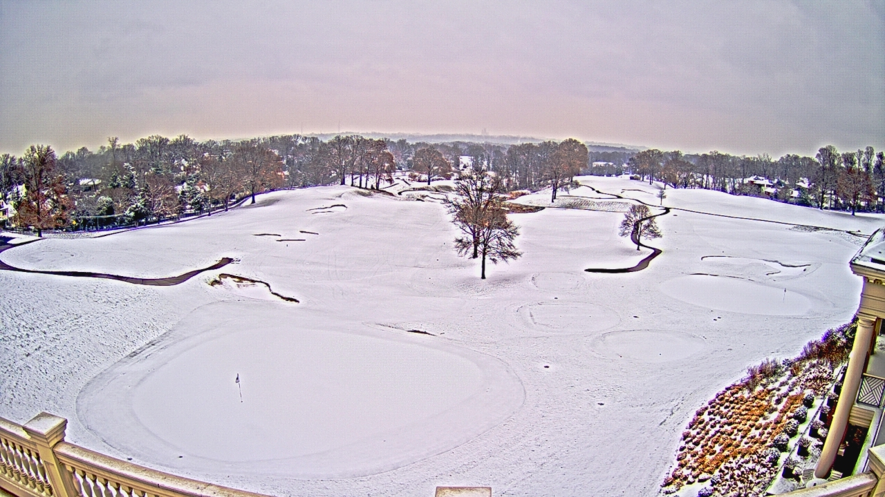 Thumbnail for current weather camera view from Washington Golf and Country Club in Arlington, Virginia