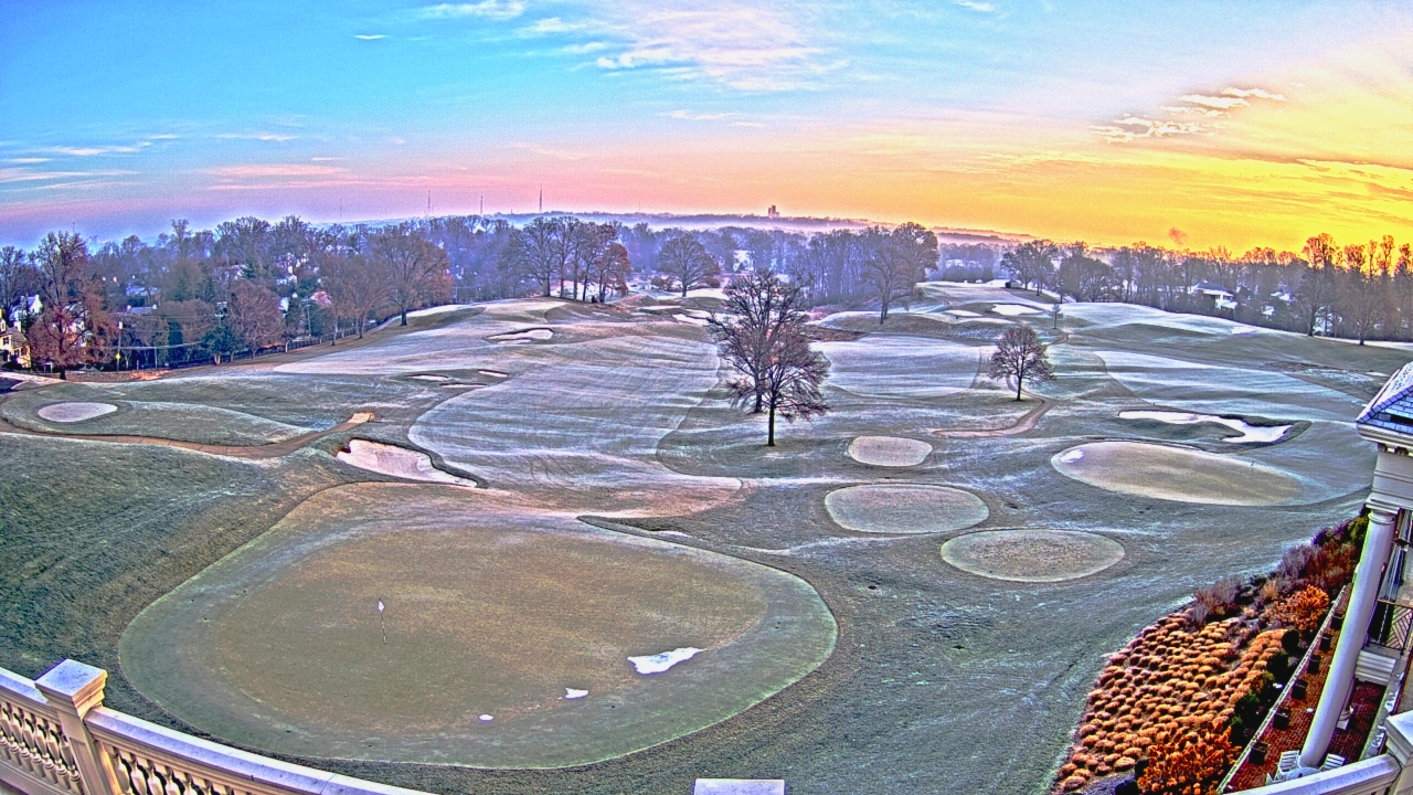 Thumbnail for current weather camera view from Washington Golf and Country Club in Arlington, Virginia