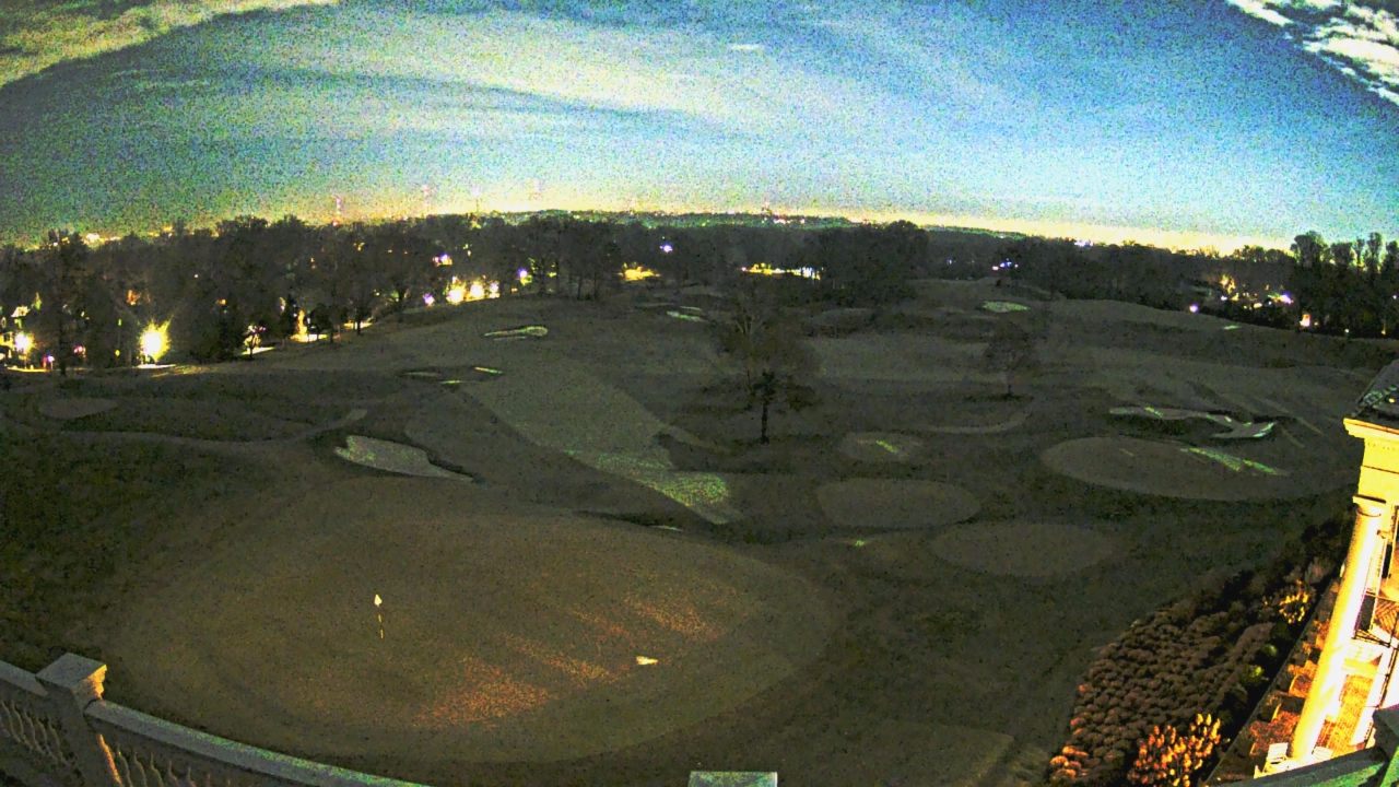 Thumbnail for current weather camera view from Washington Golf and Country Club in Arlington, Virginia