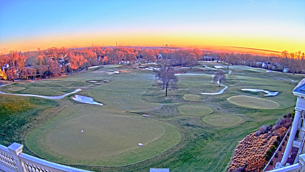 Thumbnail for current weather camera view from Washington Golf and Country Club in Arlington, Virginia