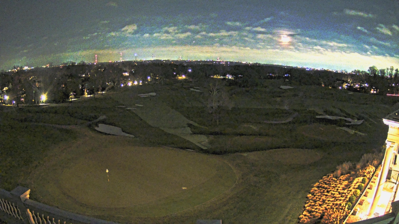 Thumbnail for current weather camera view from Washington Golf and Country Club in Arlington, Virginia