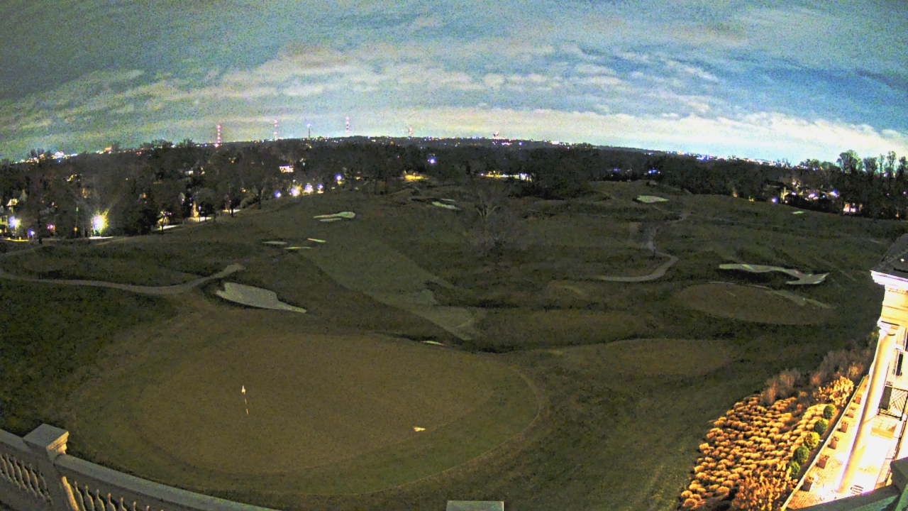 Thumbnail for current weather camera view from Washington Golf and Country Club in Arlington, Virginia