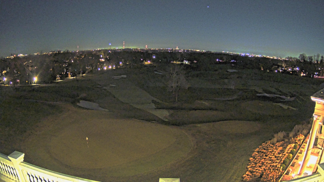 Thumbnail for current weather camera view from Washington Golf and Country Club in Arlington, Virginia