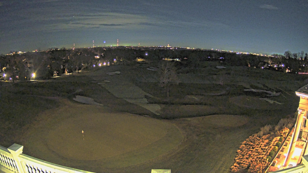 Thumbnail for current weather camera view from Washington Golf and Country Club in Arlington, Virginia