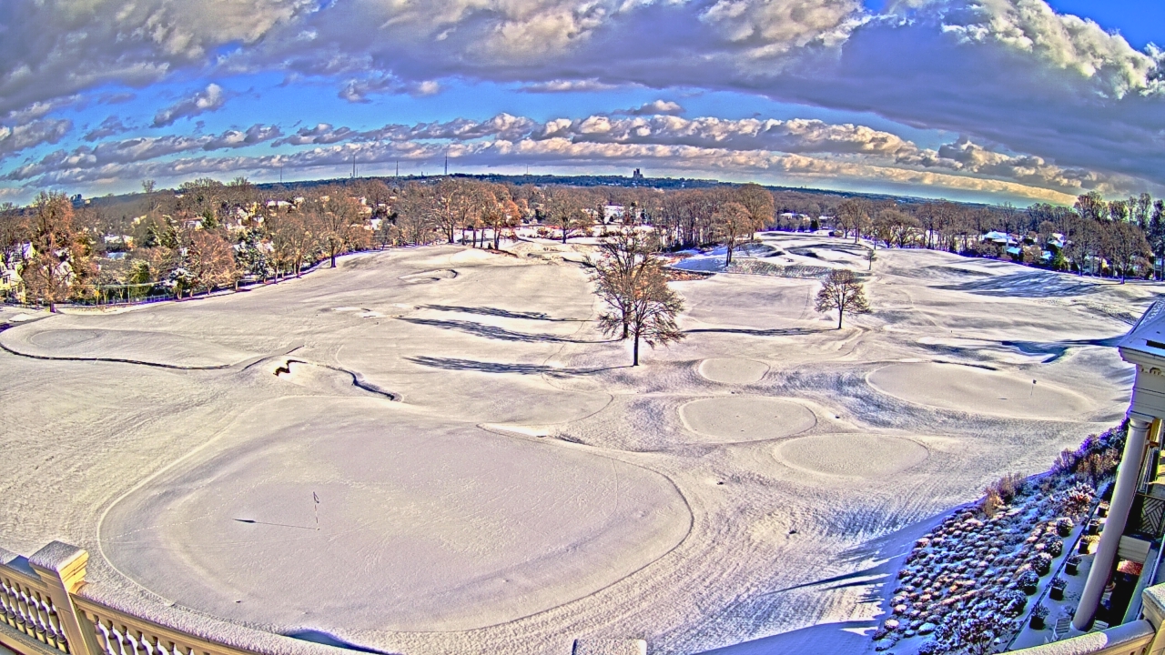 Thumbnail for current weather camera view from Washington Golf and Country Club in Arlington, Virginia
