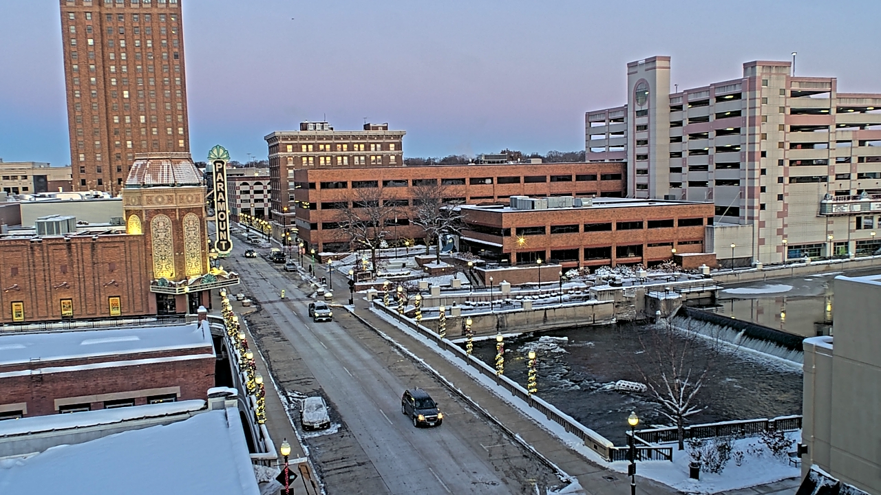 Thumbnail for current weather camera view from City of Aurora IL in Aurora, Illinois