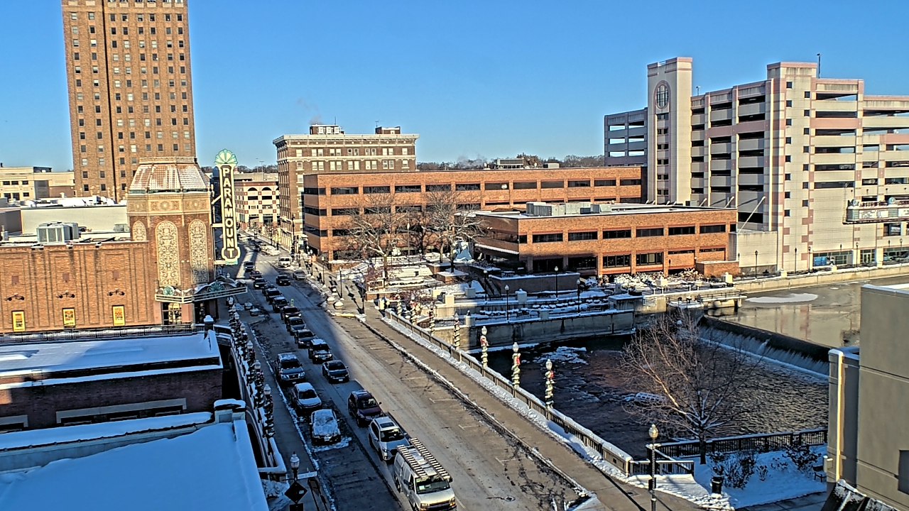 Thumbnail for current weather camera view from City of Aurora IL in Aurora, Illinois