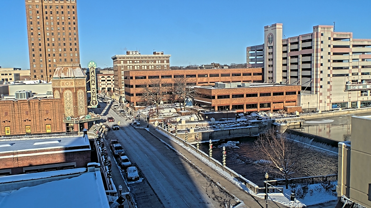 Thumbnail for current weather camera view from City of Aurora IL in Aurora, Illinois