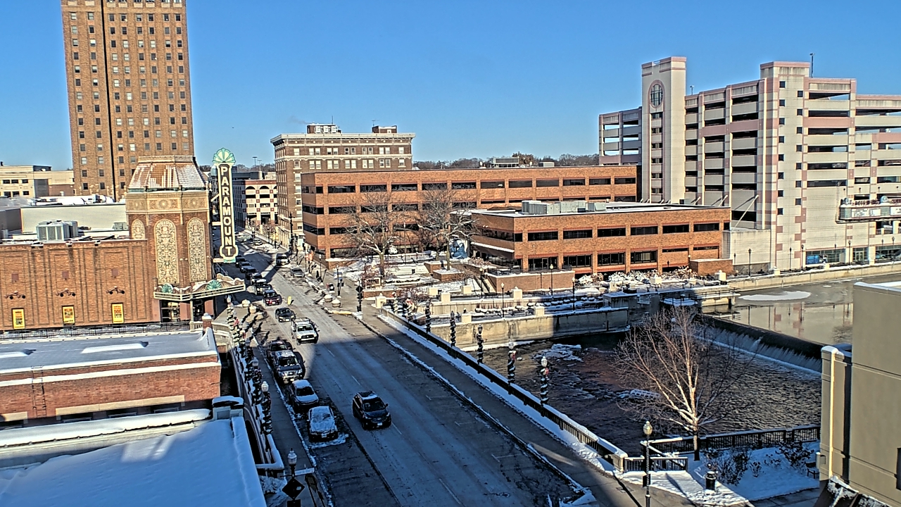 Thumbnail for current weather camera view from City of Aurora IL in Aurora, Illinois