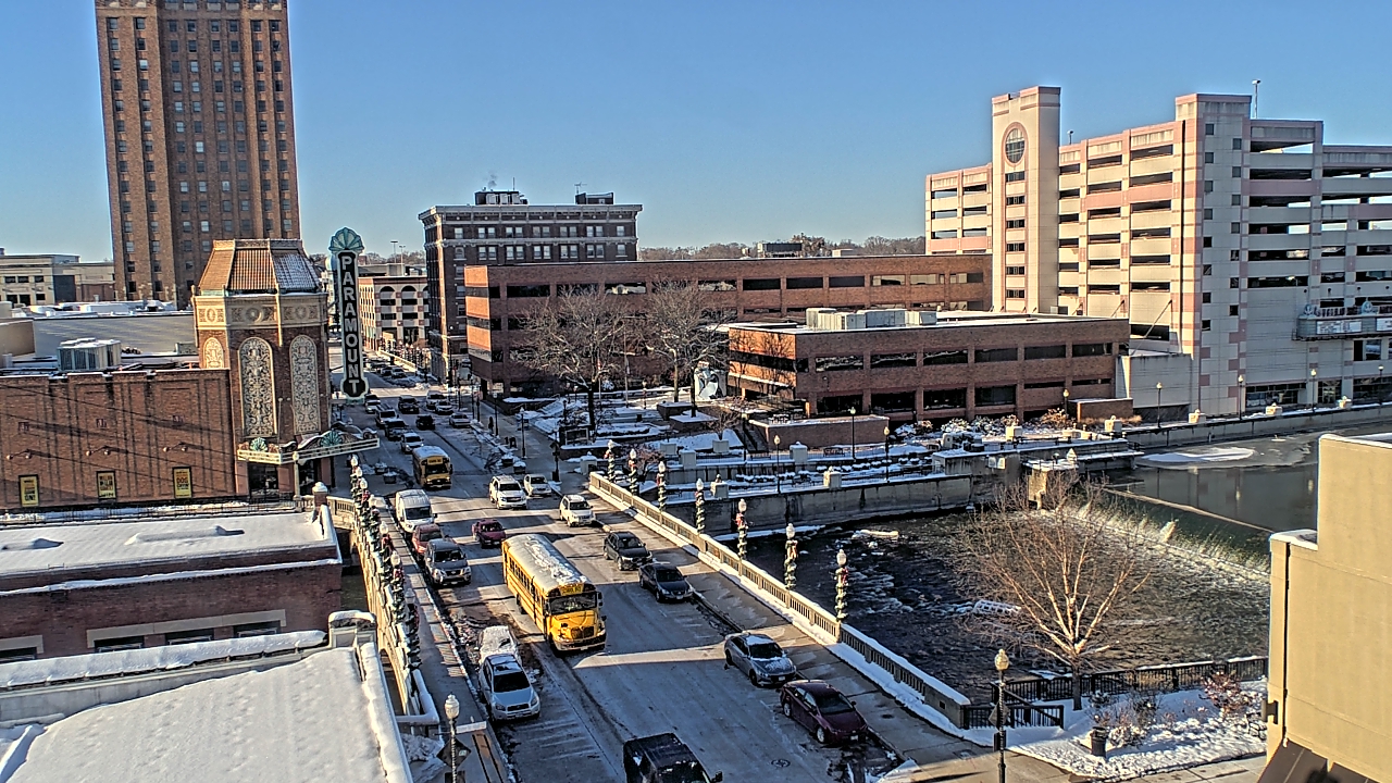 Thumbnail for current weather camera view from City of Aurora IL in Aurora, Illinois
