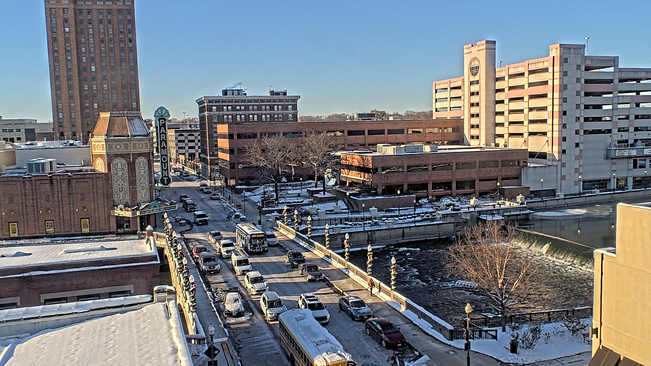 Thumbnail for current weather camera view from City of Aurora IL in Aurora, Illinois