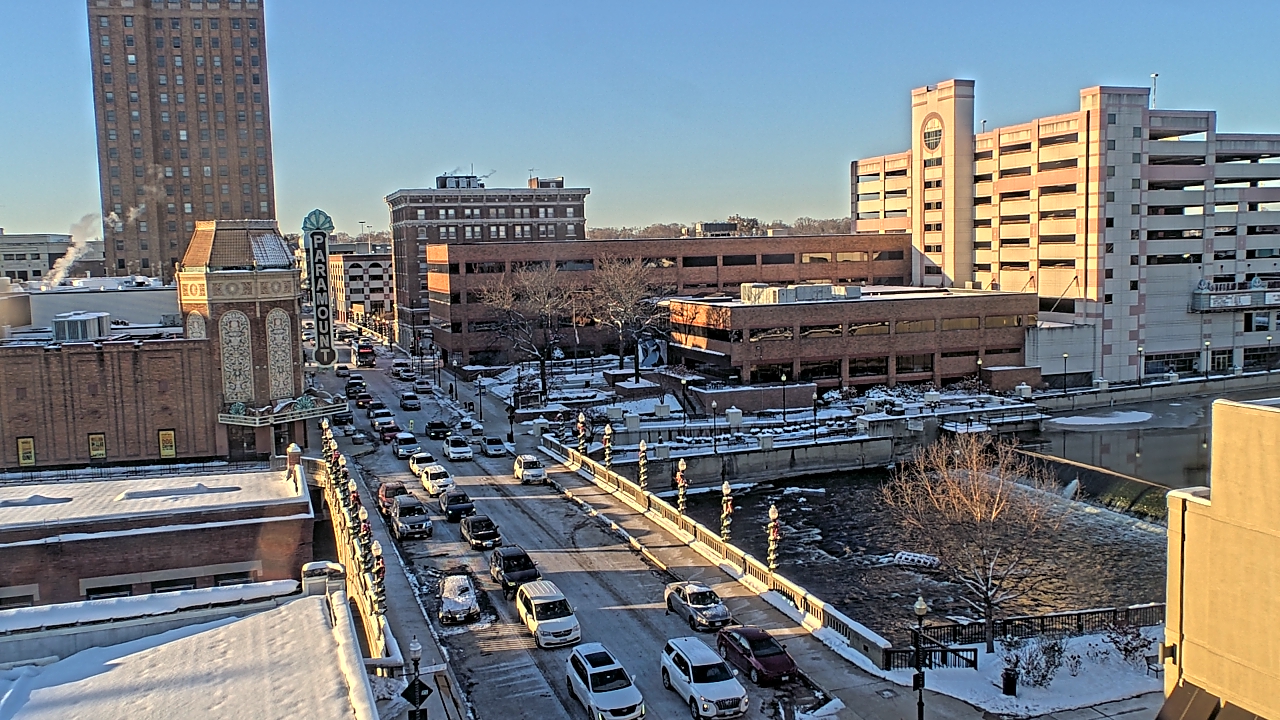 Thumbnail for current weather camera view from City of Aurora IL in Aurora, Illinois