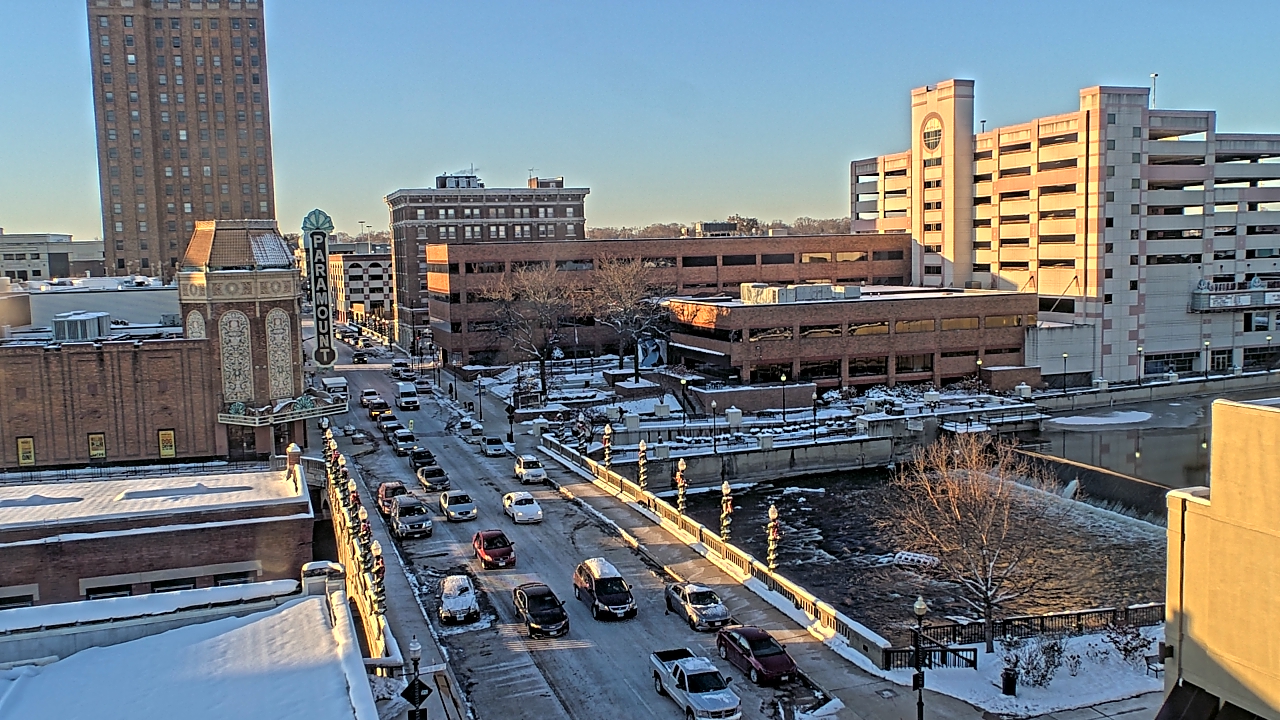 Thumbnail for current weather camera view from City of Aurora IL in Aurora, Illinois